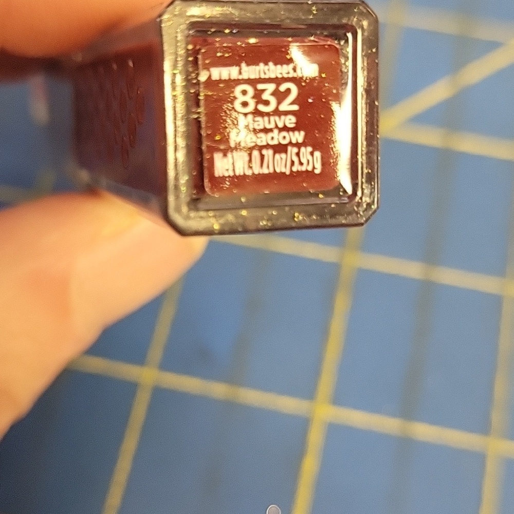 Burt's Bees Liquid Lipstick 832 Mauve Meadow New Sealed - Picture 2 of 3